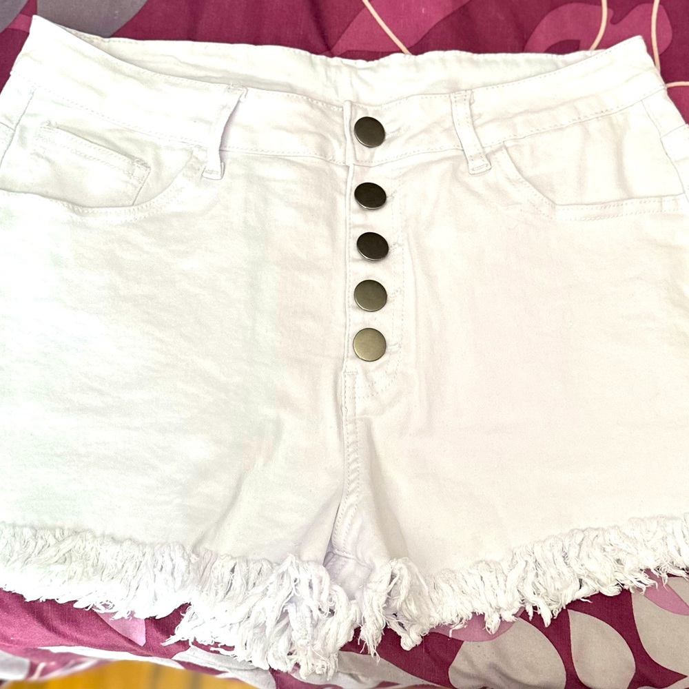 White denim shorts size XL